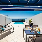 Frontline 26, Modern Coastal Design With Amazing Views