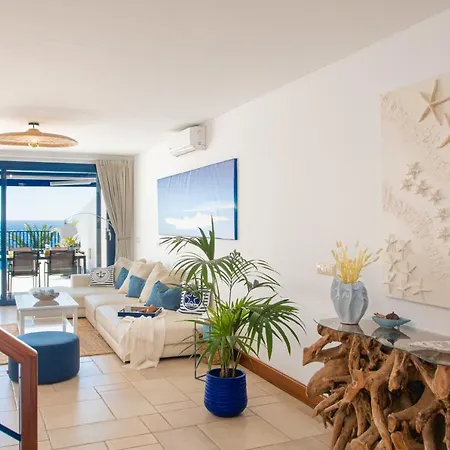Frontline 26, Modern Coastal Design With Amazing Views 度假居 *