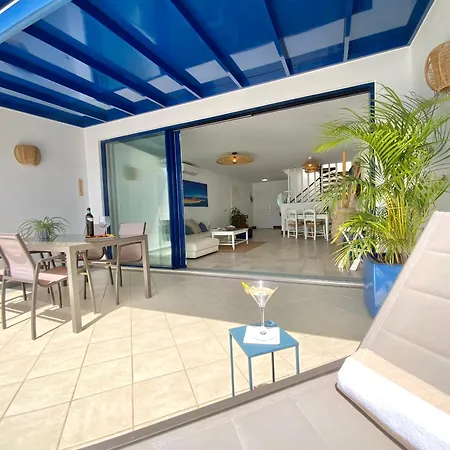Frontline 26, Modern Coastal Design With Amazing Views Сasa de vacaciones